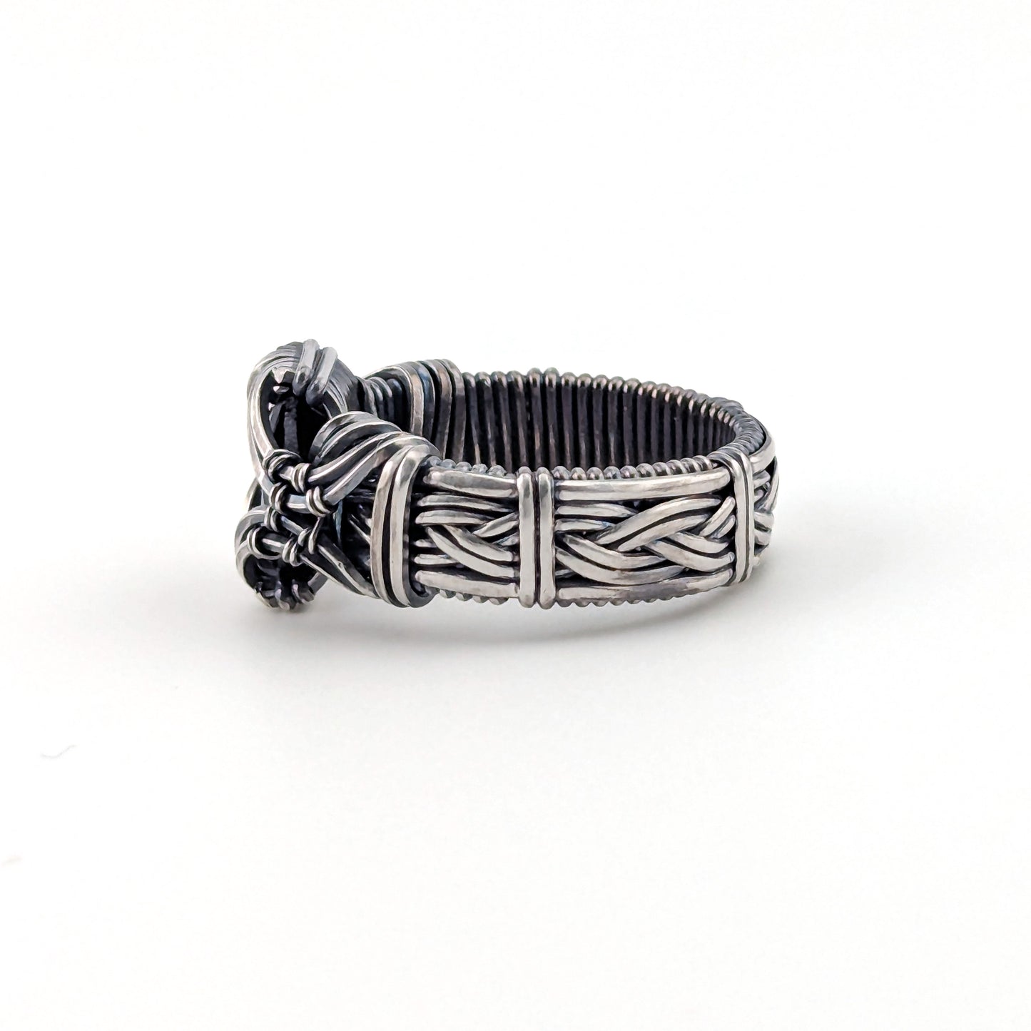 Pyrope Garnet and Sterling Silver - Brilliant Ring